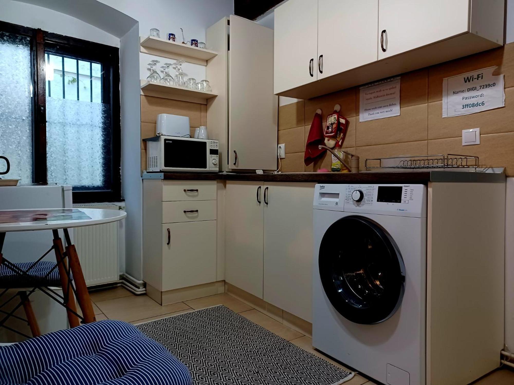 Historic Center Apartment Брашов Екстериор снимка